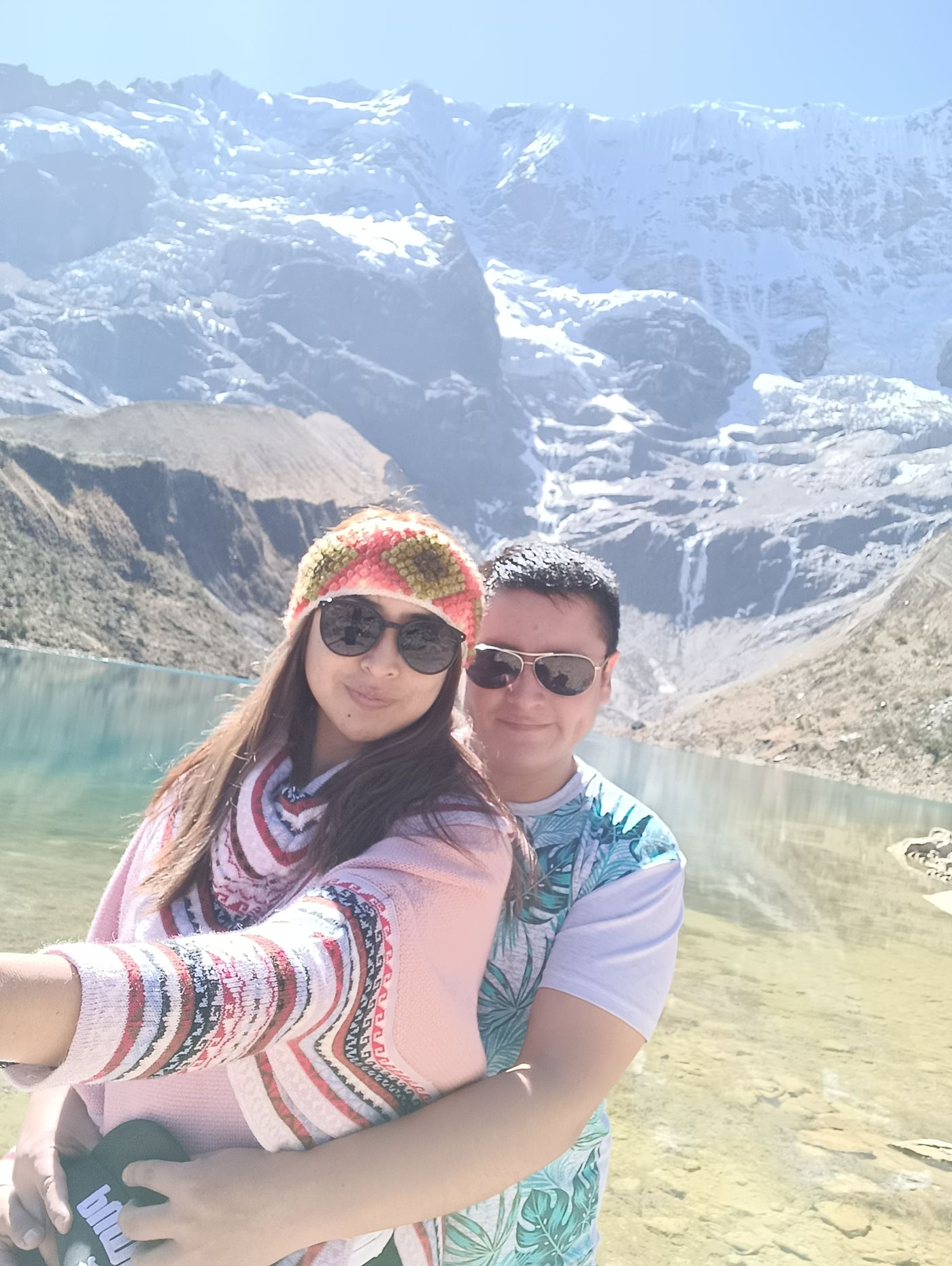 Liz y Antonio en la Laguna Humantay